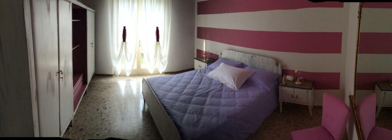 Celeste'S House Villa Rivoltella del Garda Exterior photo